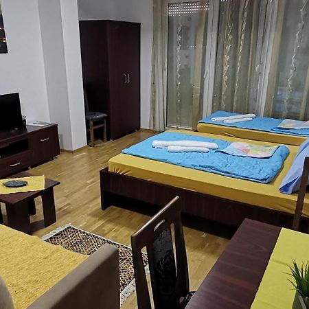 Center Apartment Delfina Ohrid Luaran gambar