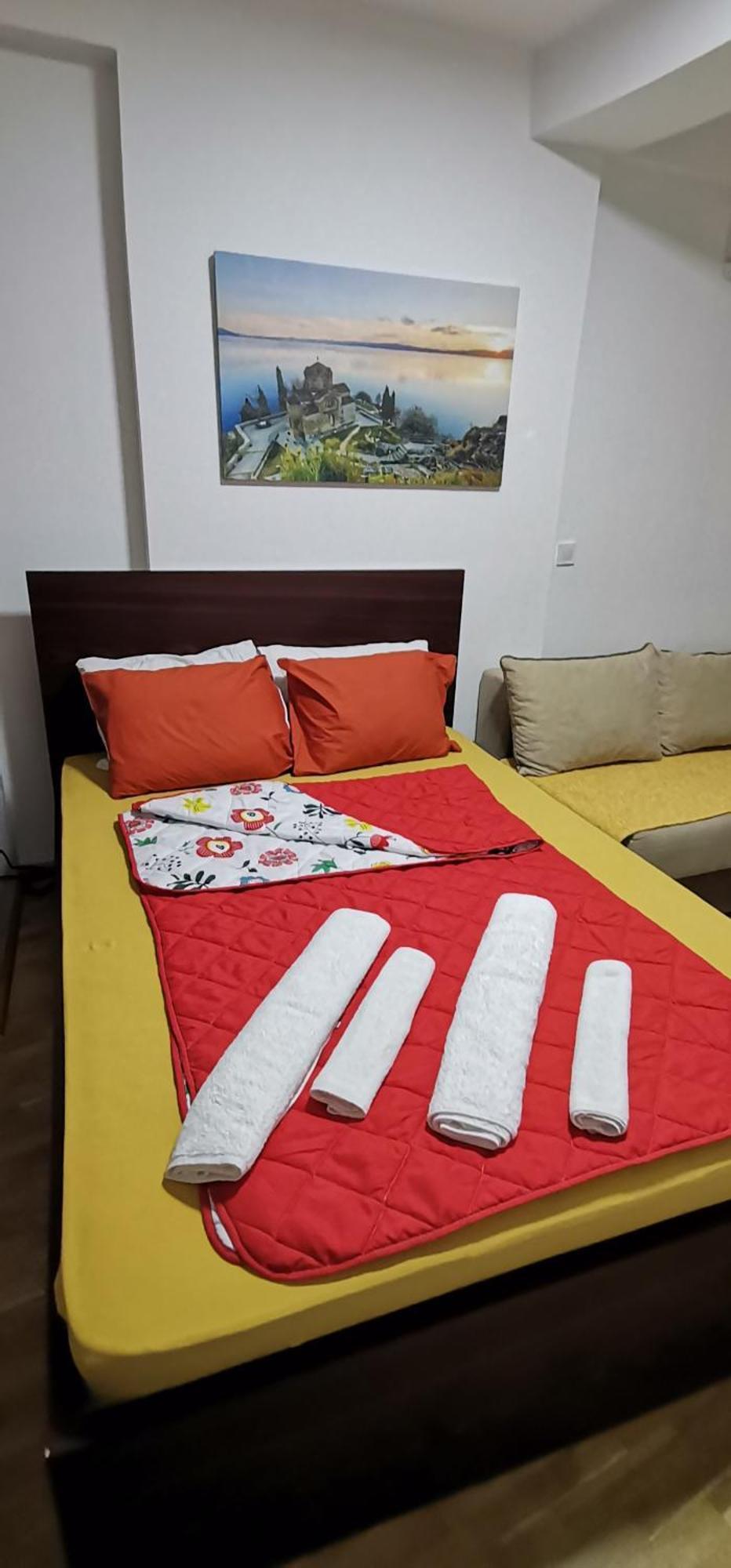 Center Apartment Delfina Ohrid Luaran gambar